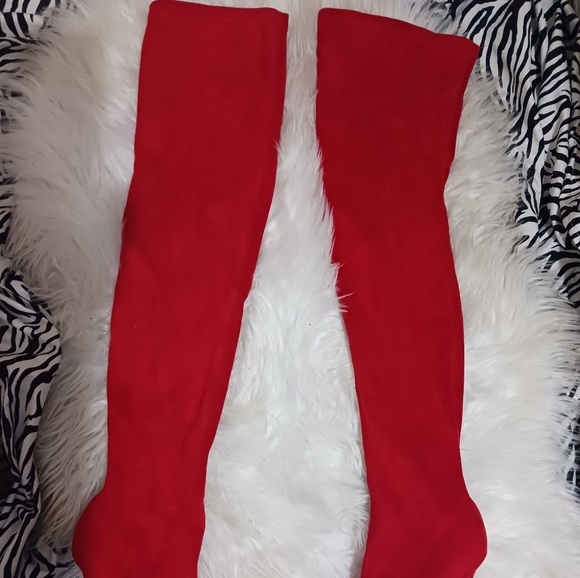 Liliana Gisele 7 Red thigh high boots - Picture 5 of 14